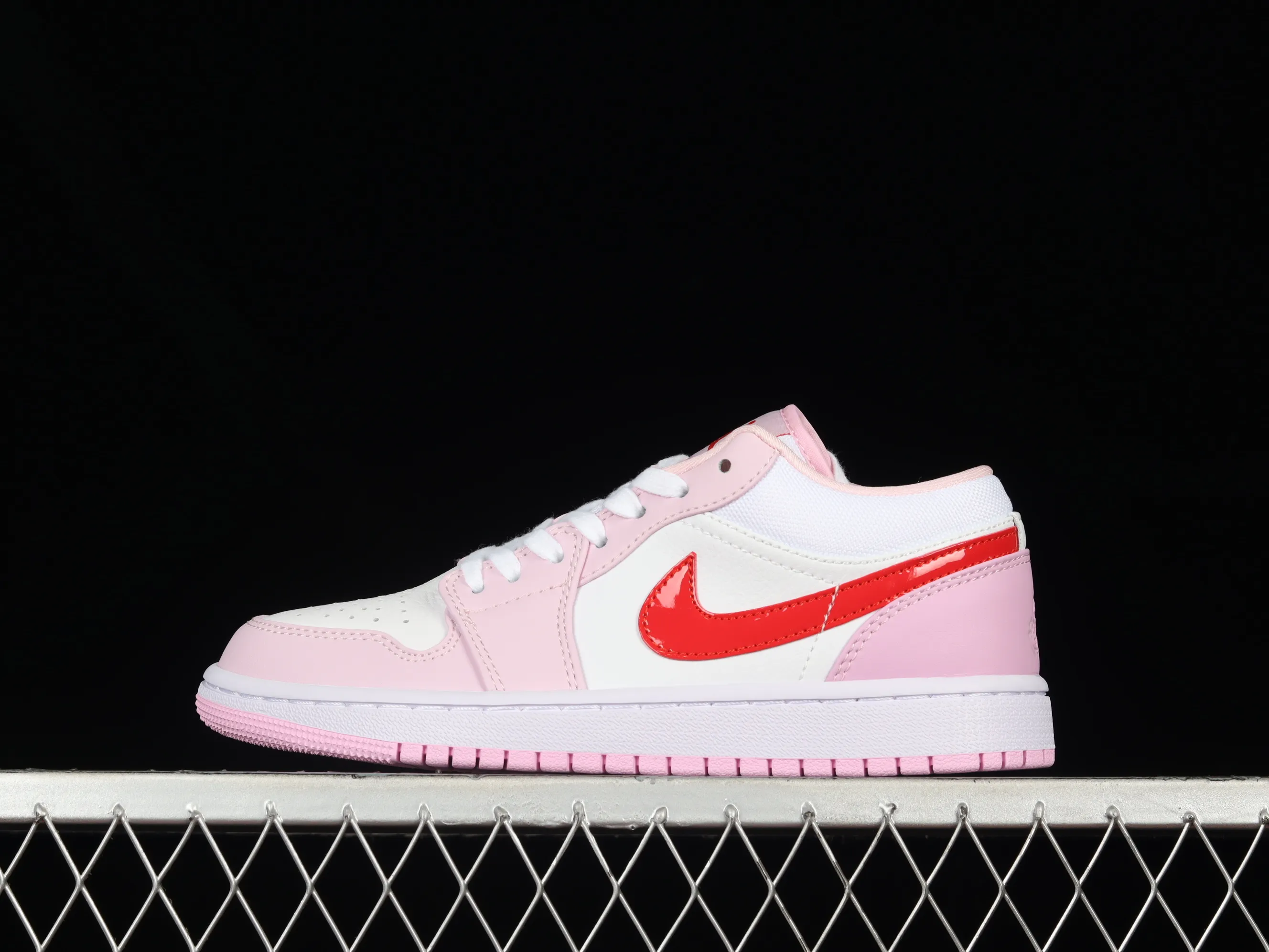 All categories Air Jordan Jordan series basketball shoes Air Jordan 1 Low Z version Air Jordan 1 Low AJ1 Joe 1 white and pink hook low-top casual sneakers DR0758-170